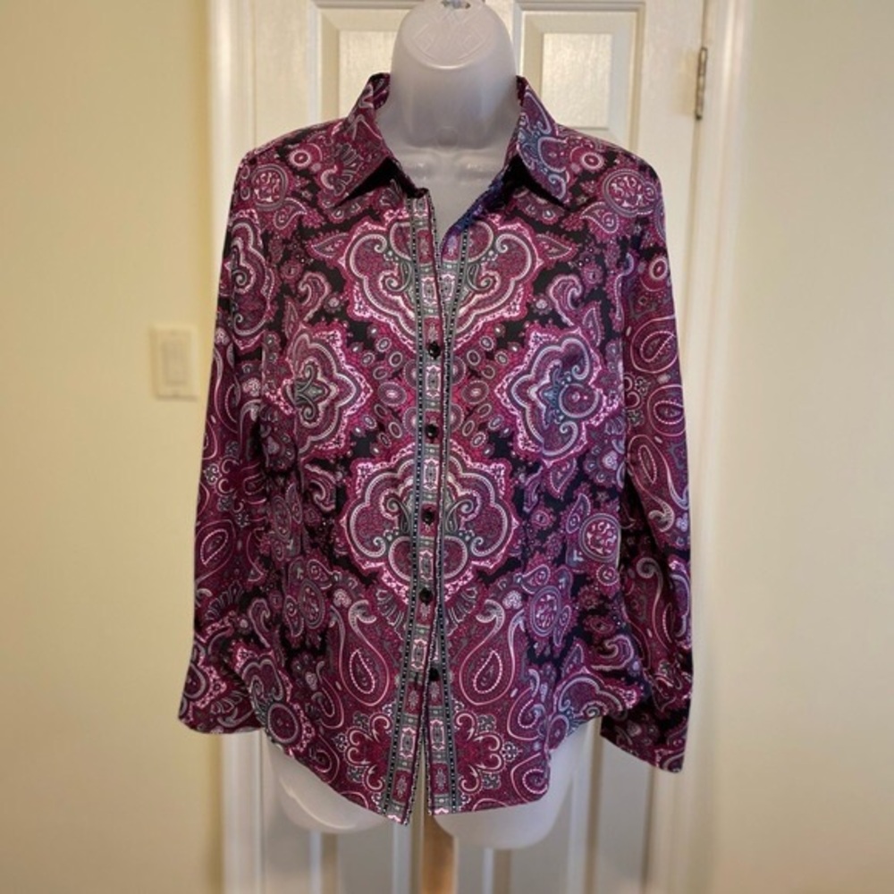 Women's Purple Paisley Button-Front Shirt